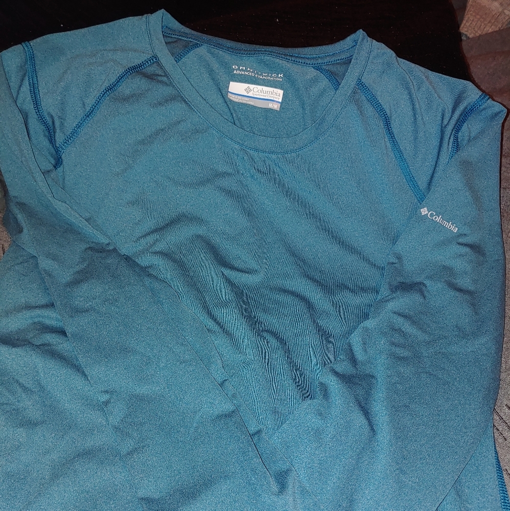 Lightweight long sleeve dry wicking shirt